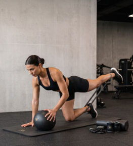 ACCESSORIES & PILATES